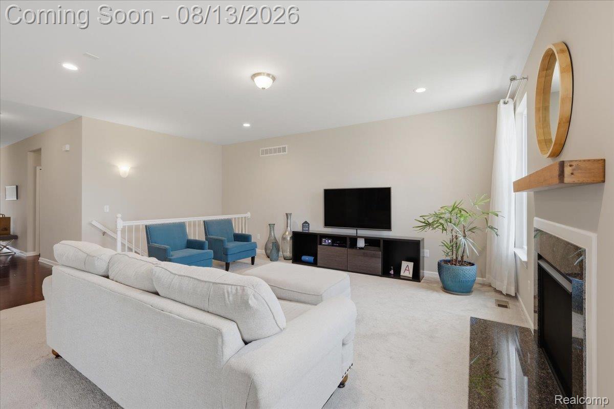 48327 Long Leaf Drive