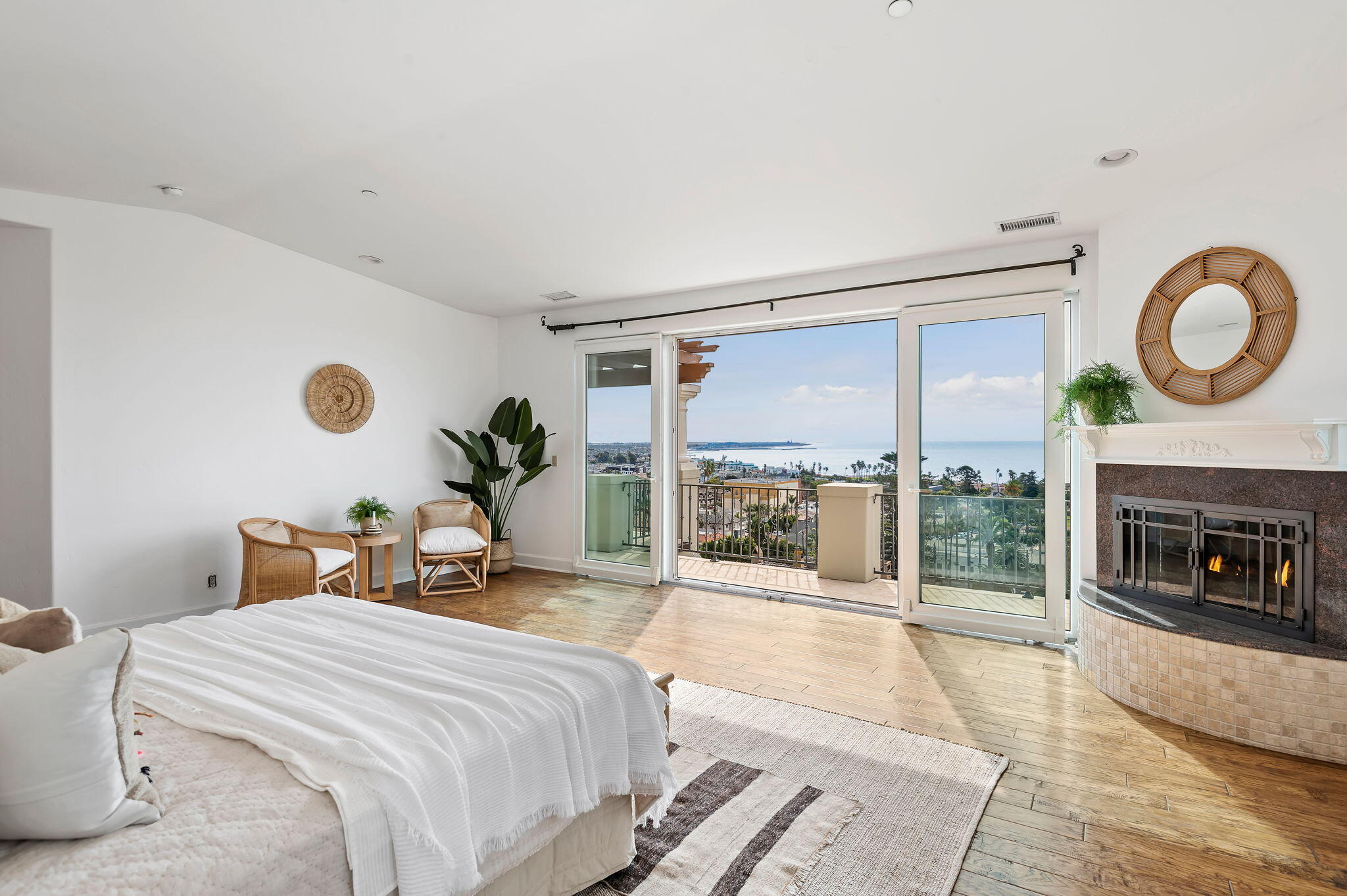 611 Buena Vista Street