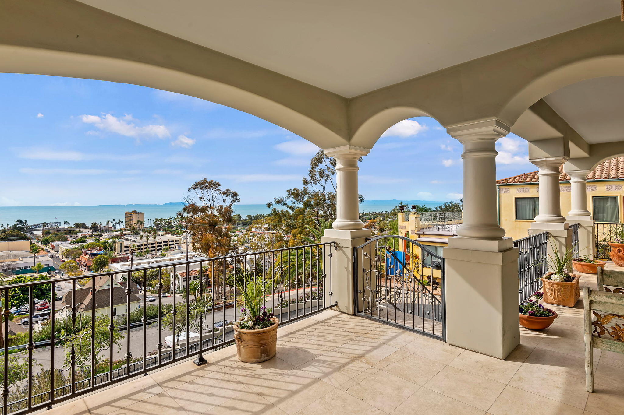 611 Buena Vista Street