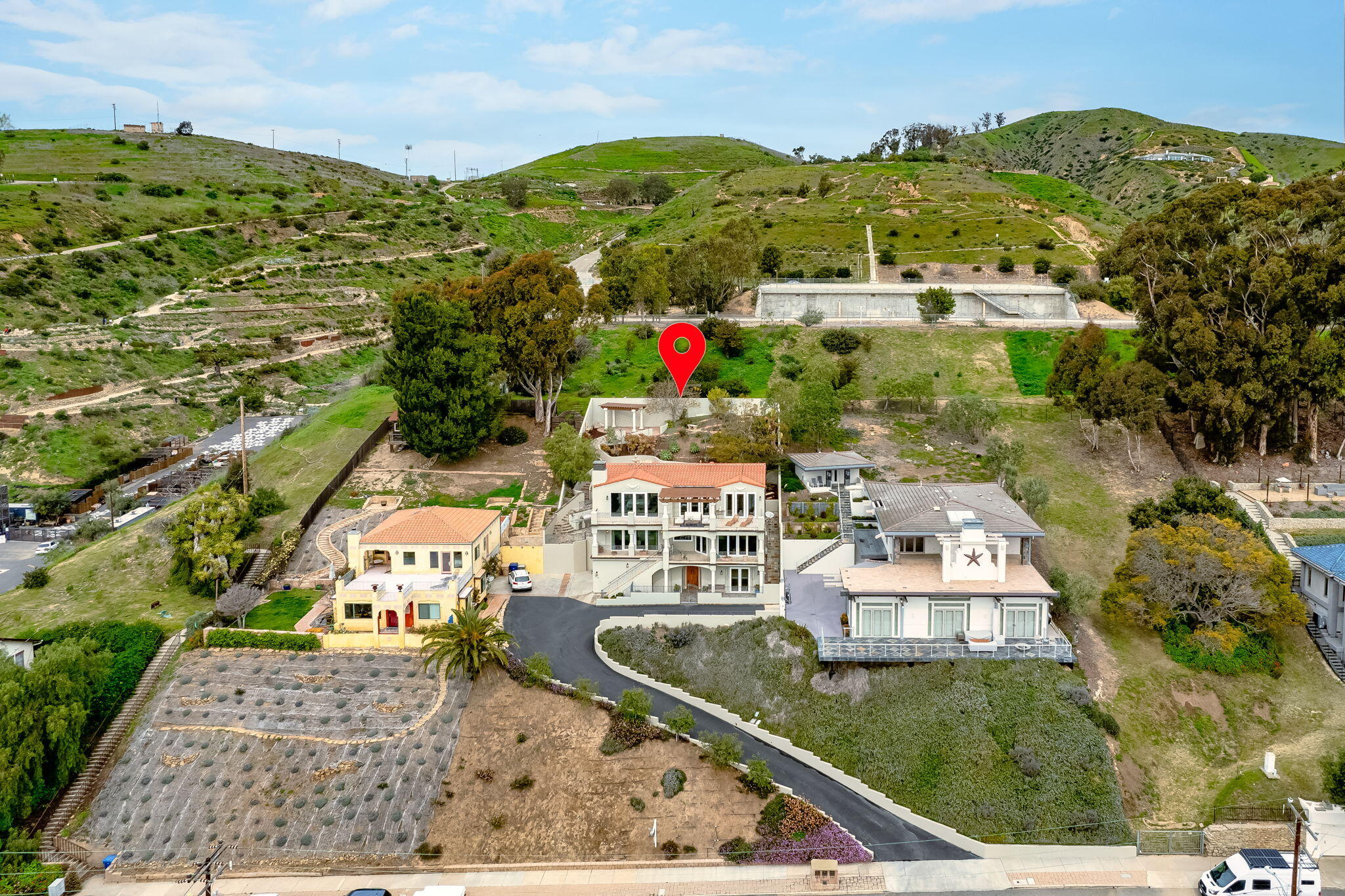 611 Buena Vista Street