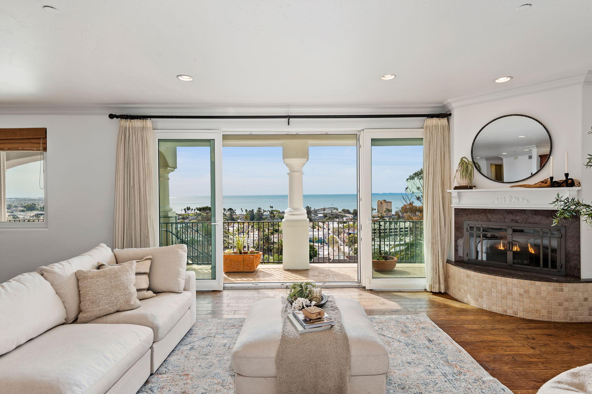 611 Buena Vista Street