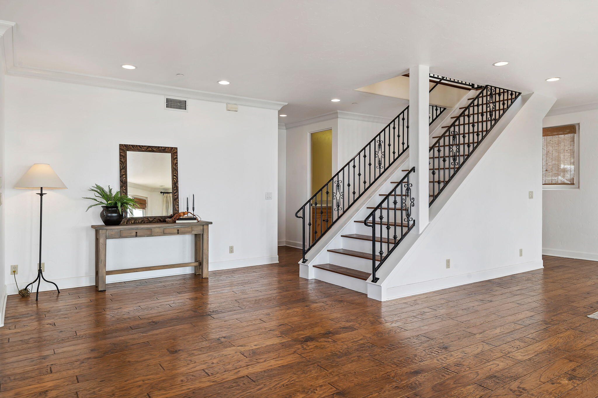 611 Buena Vista Street