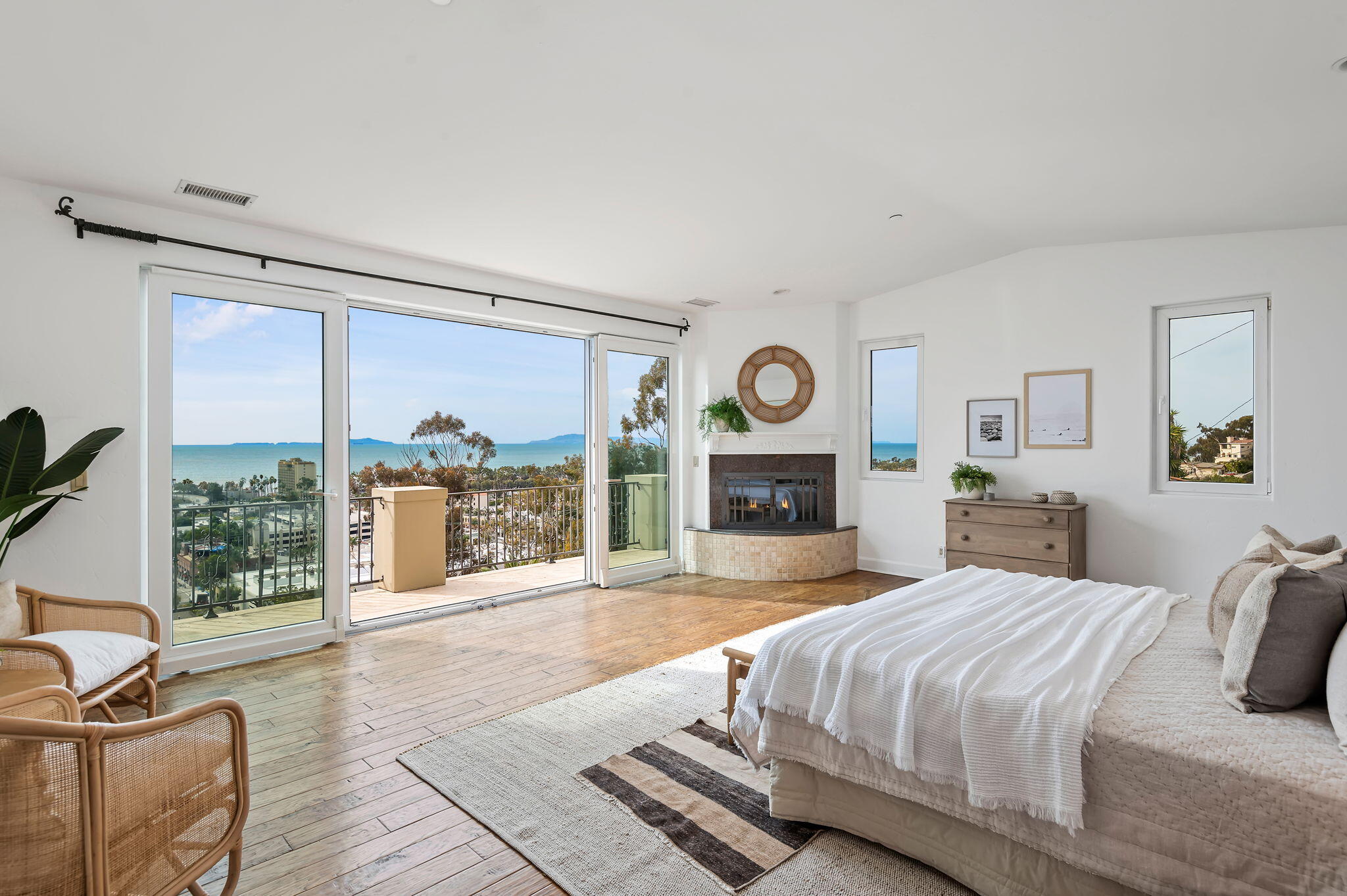 611 Buena Vista Street