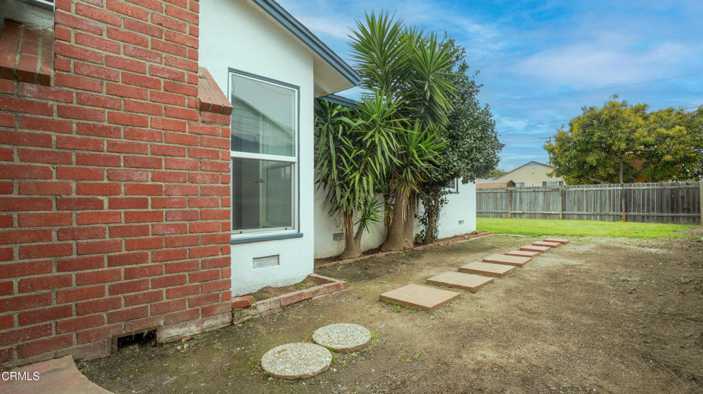 1413 W Palm Drive