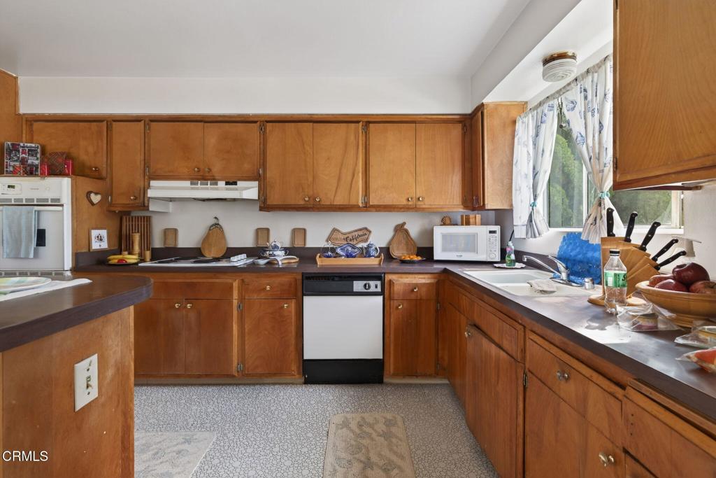 729 Ivywood Drive