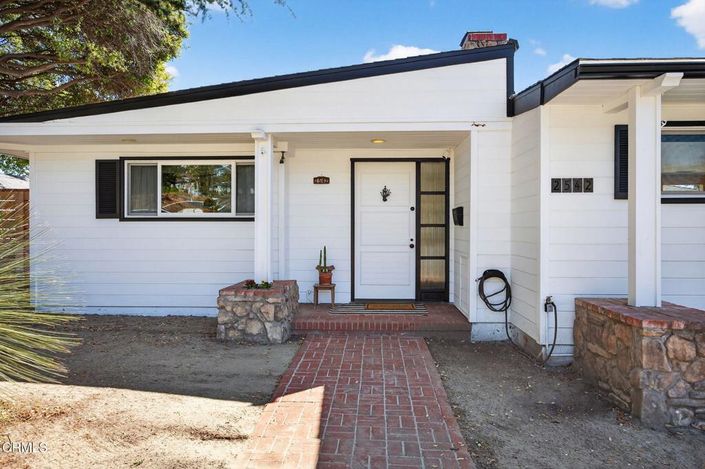 2542 Poli Street