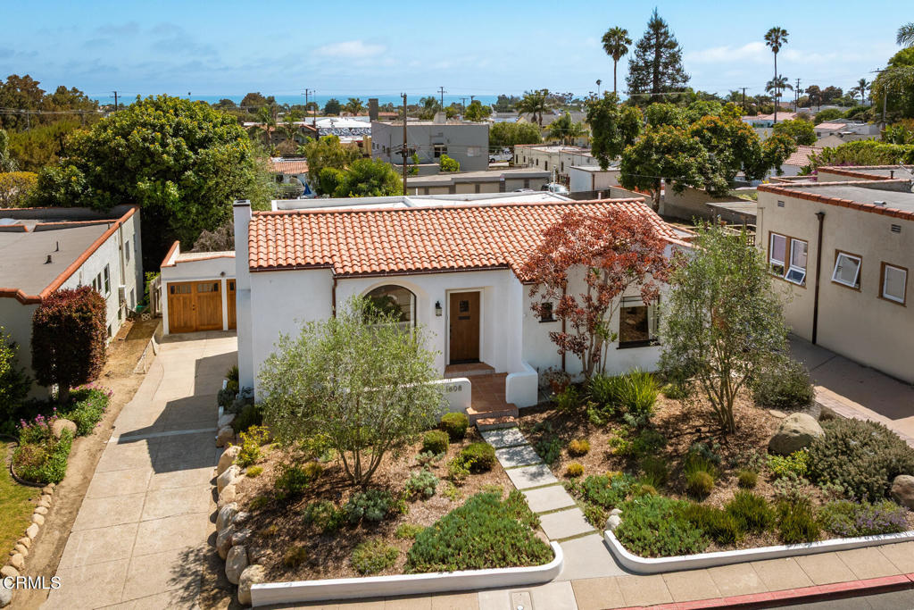 1808 Poli Street