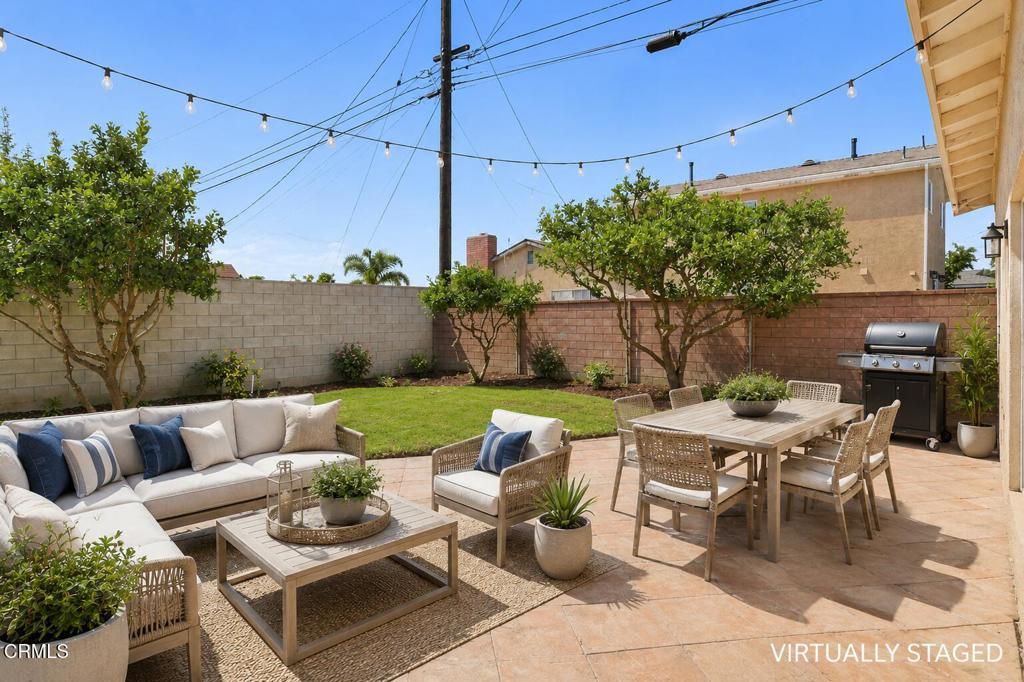 823 W Roderick Avenue