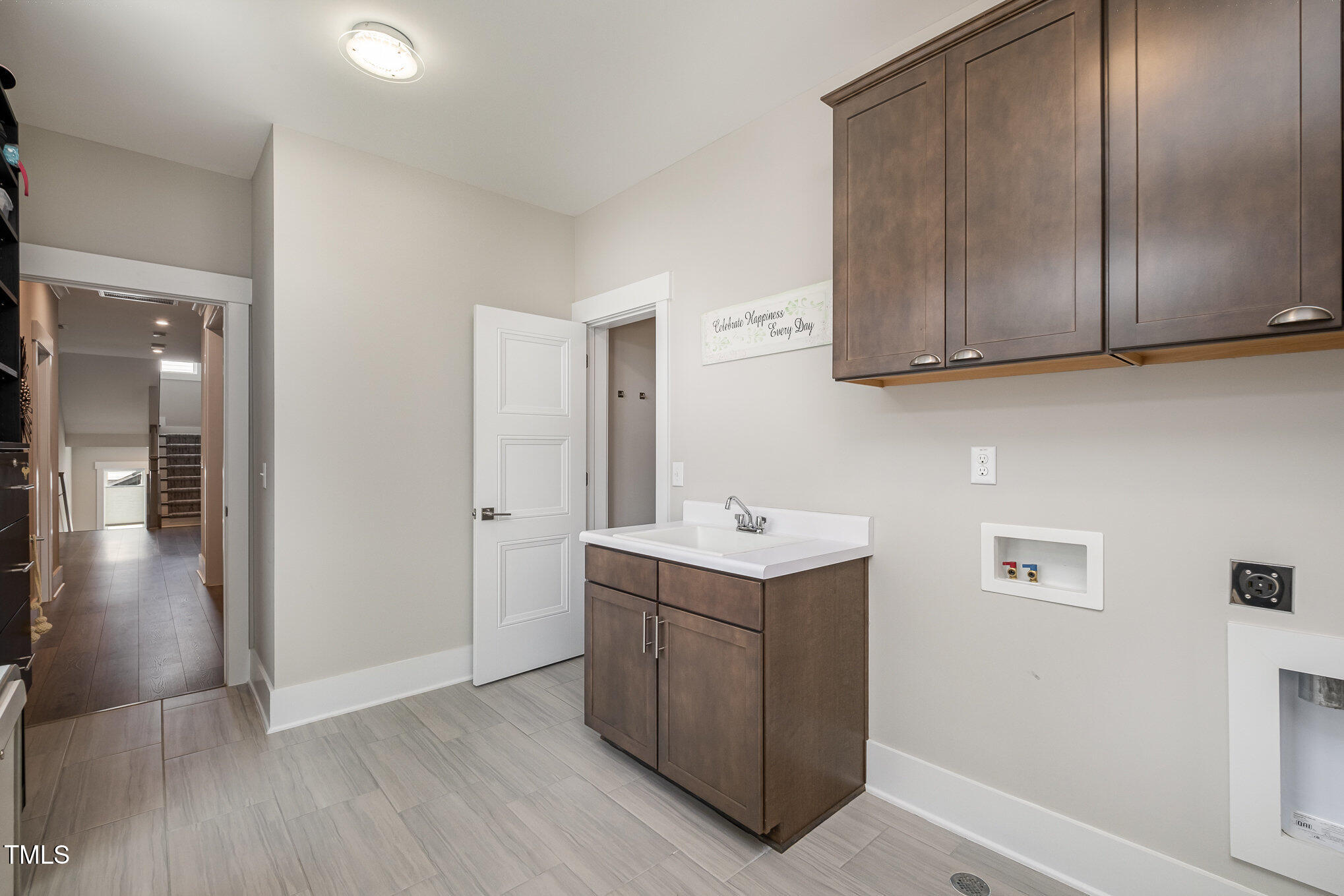1112 Valley Rose Way