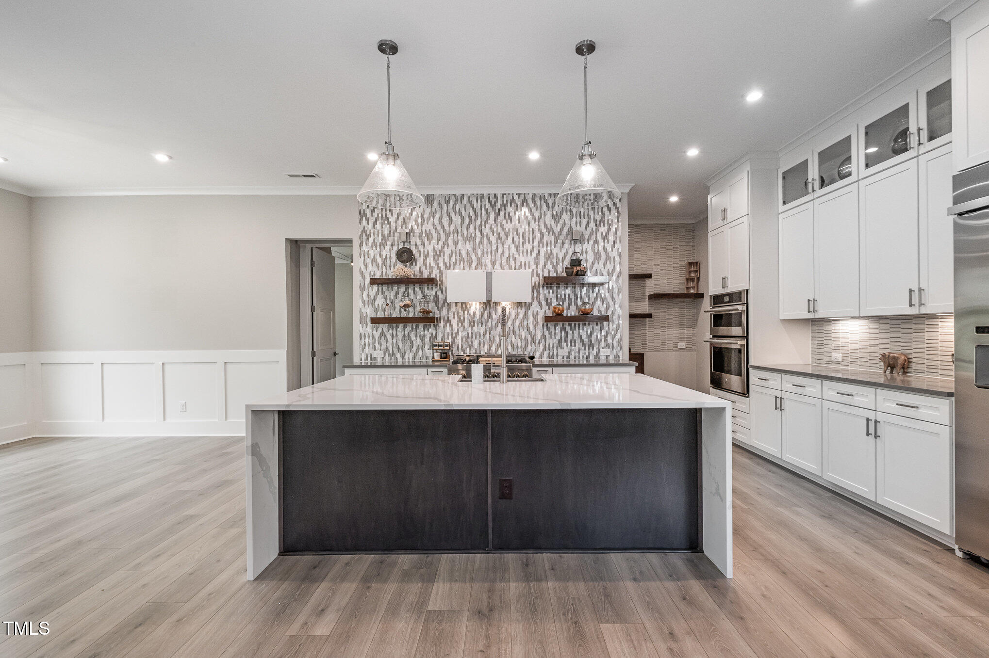 1112 Valley Rose Way