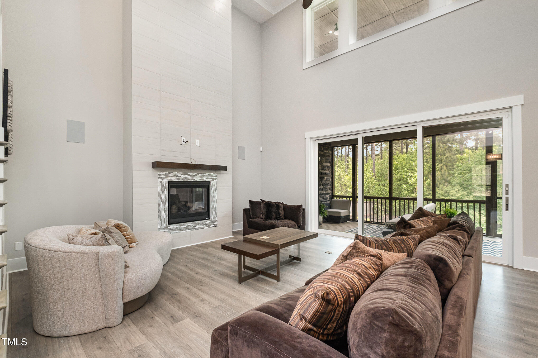 1112 Valley Rose Way
