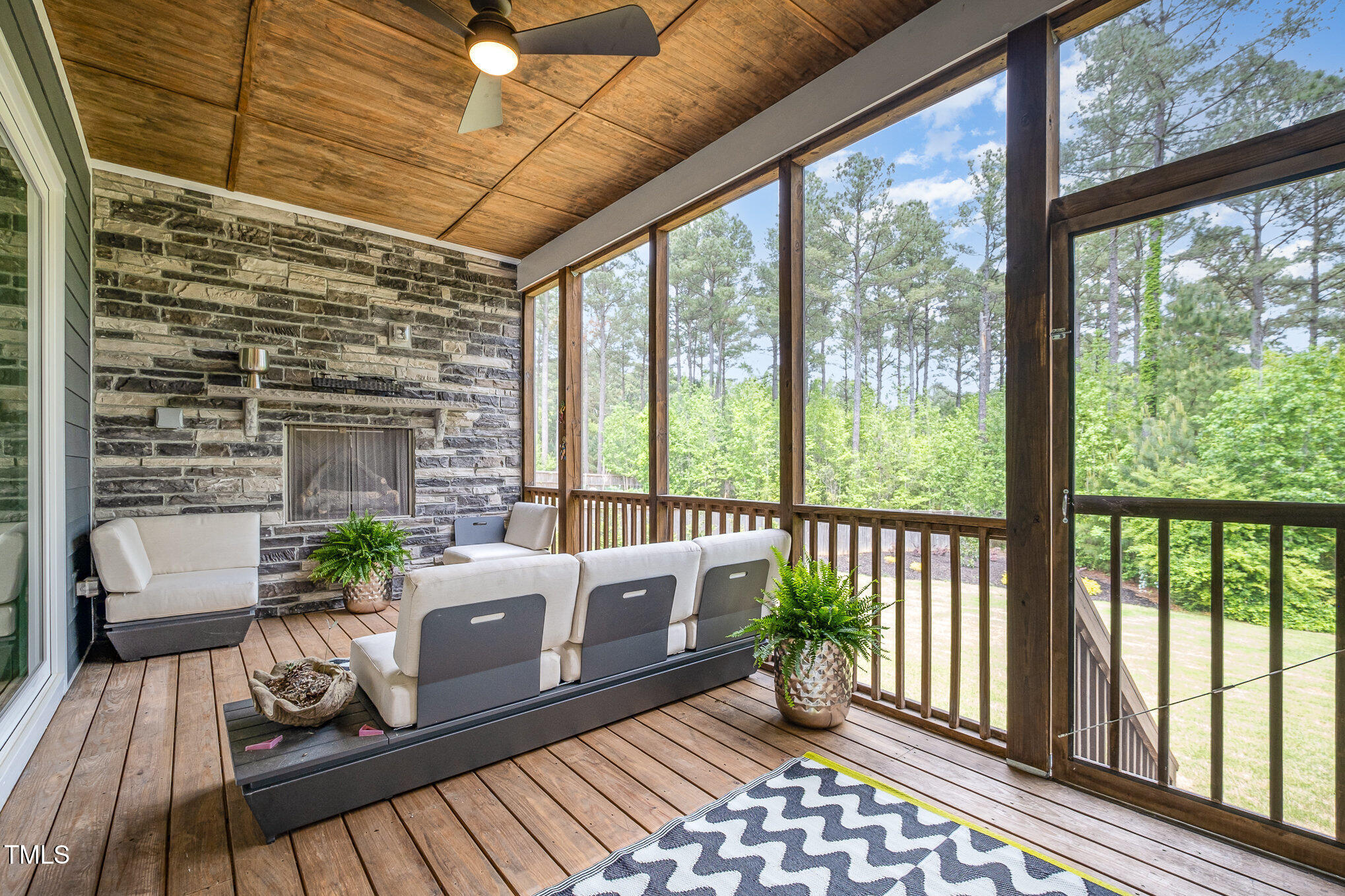 1112 Valley Rose Way