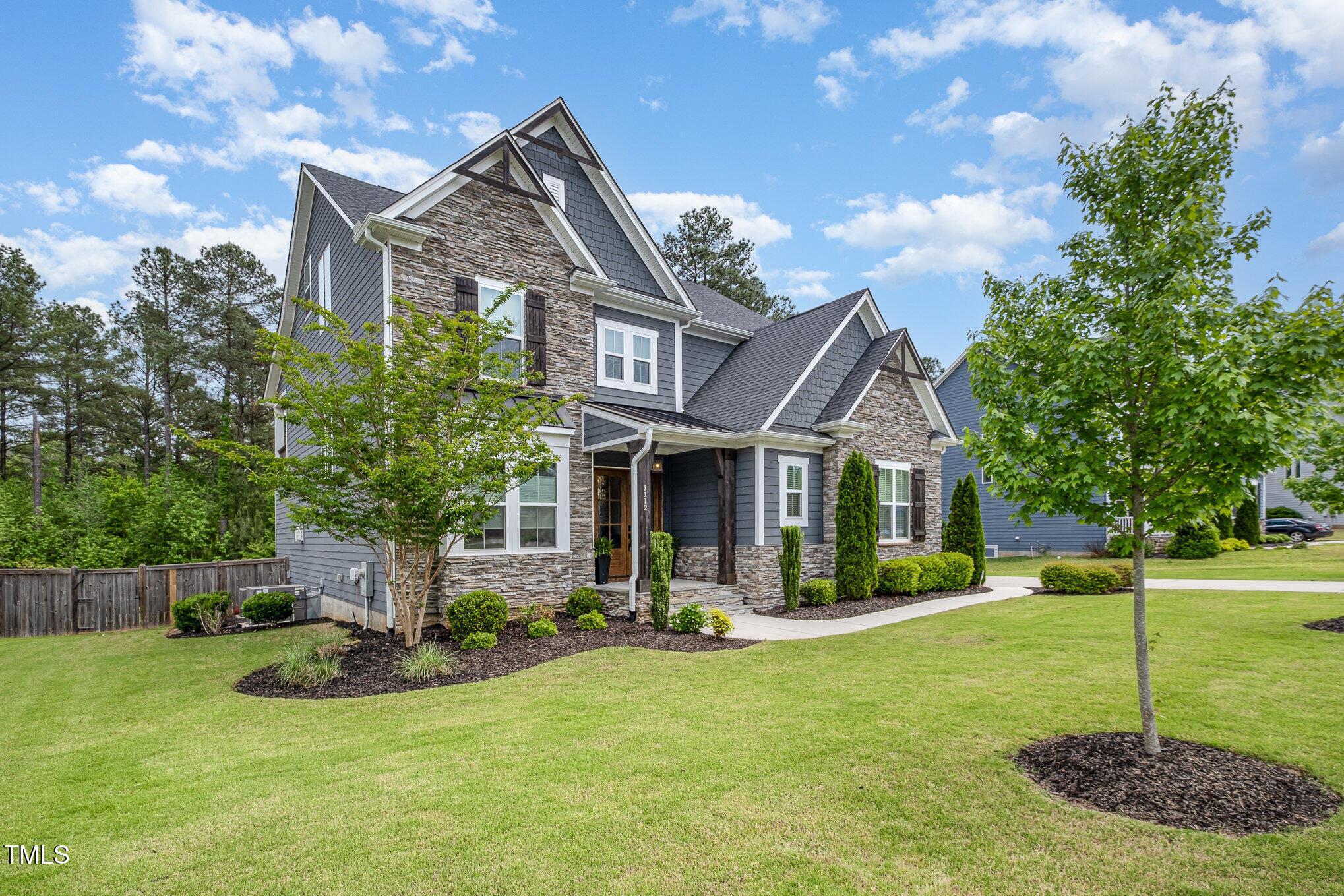 1112 Valley Rose Way