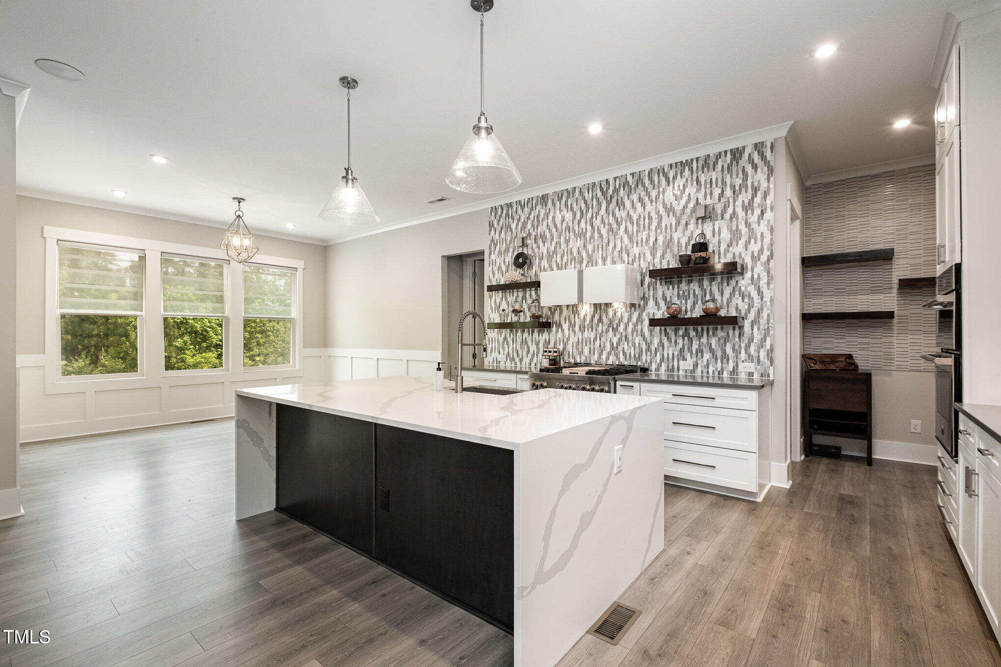 1112 Valley Rose Way