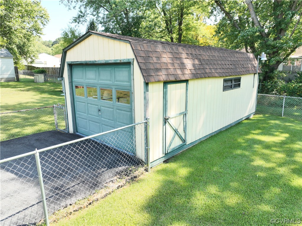 7403 Edgewood Ave