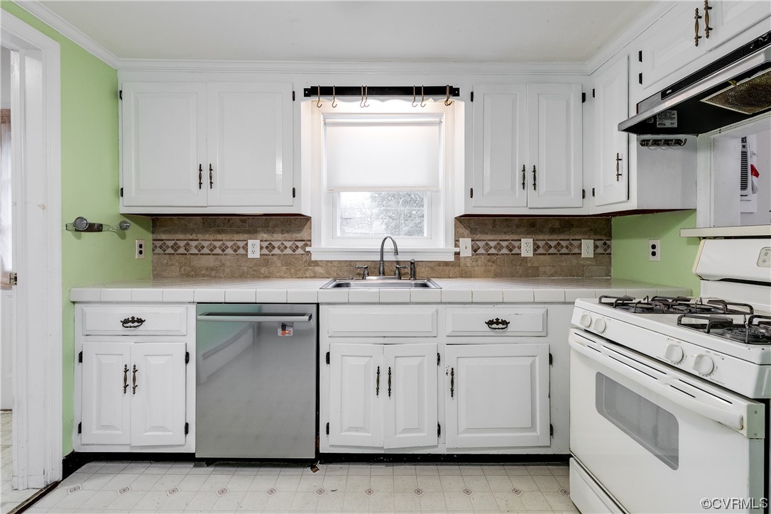 7906 Dalmain Dr