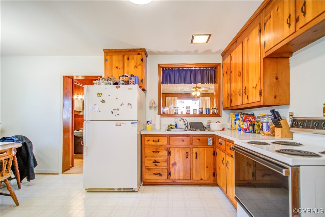 8802 Greenford Dr