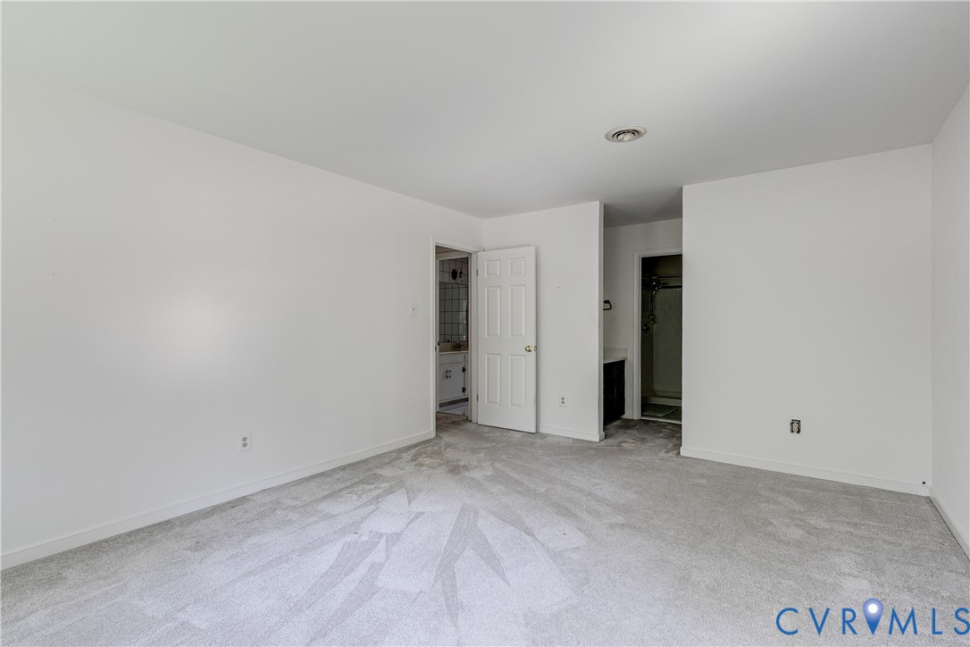 9621 Peppertree Dr