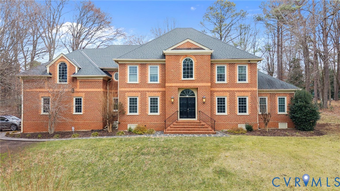 2121 Christendom Dr