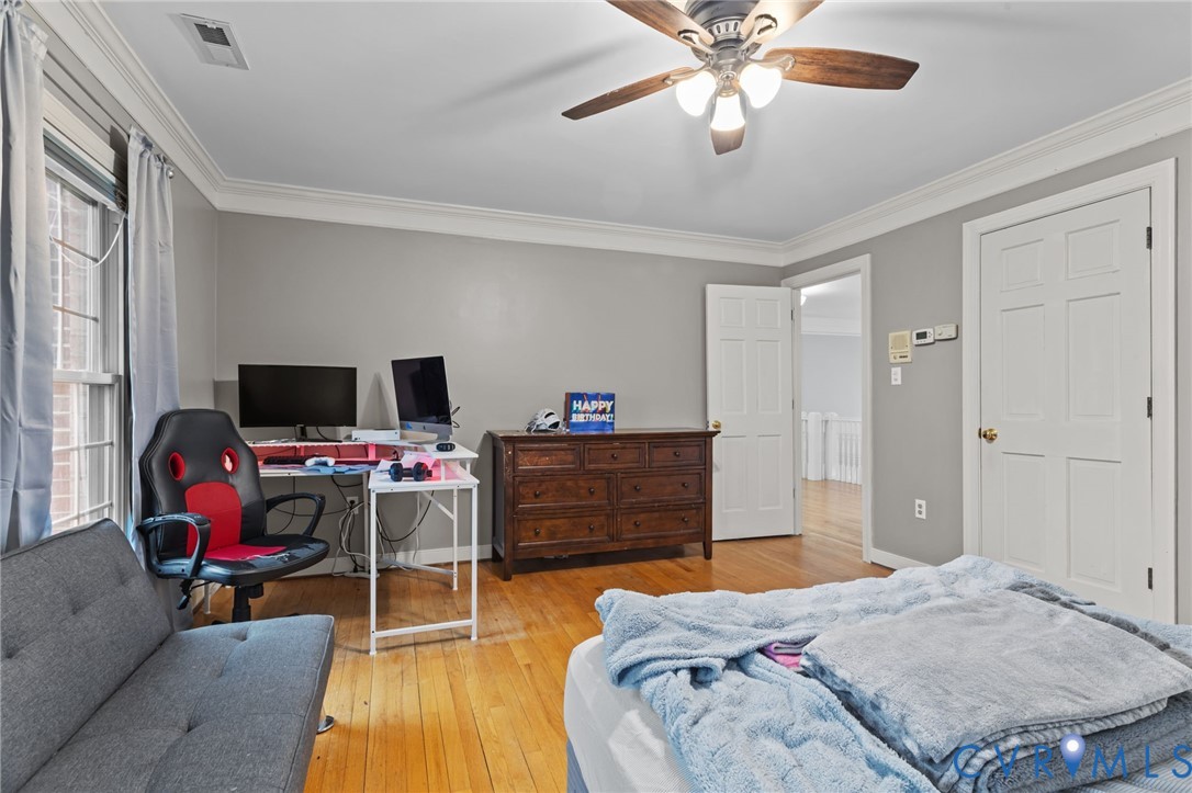 2121 Christendom Dr