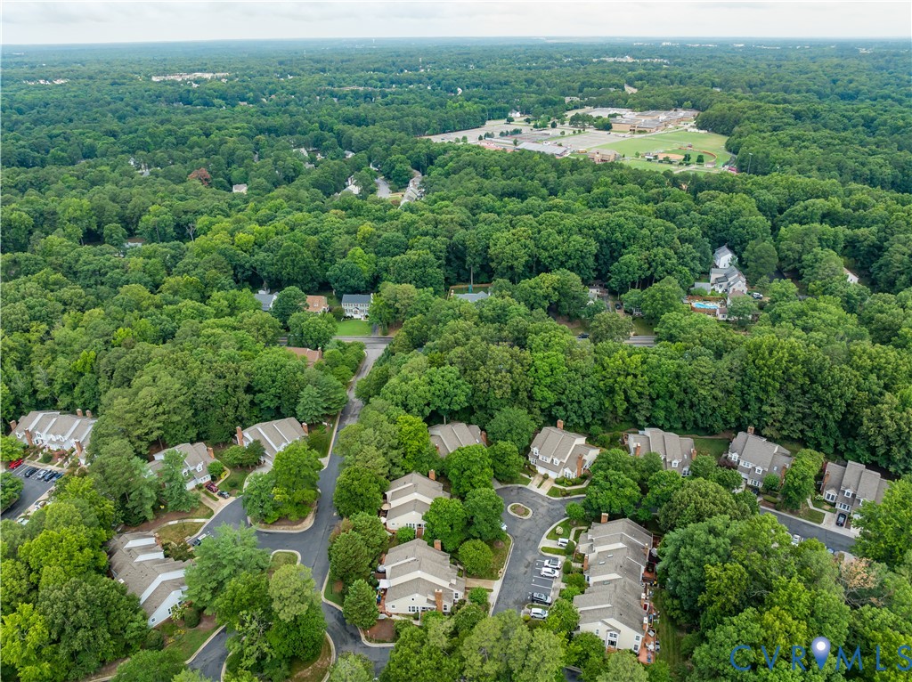 1800 Fairwind Cir