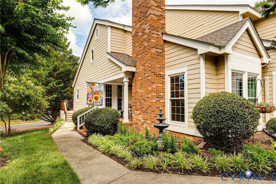 1800 Fairwind Cir