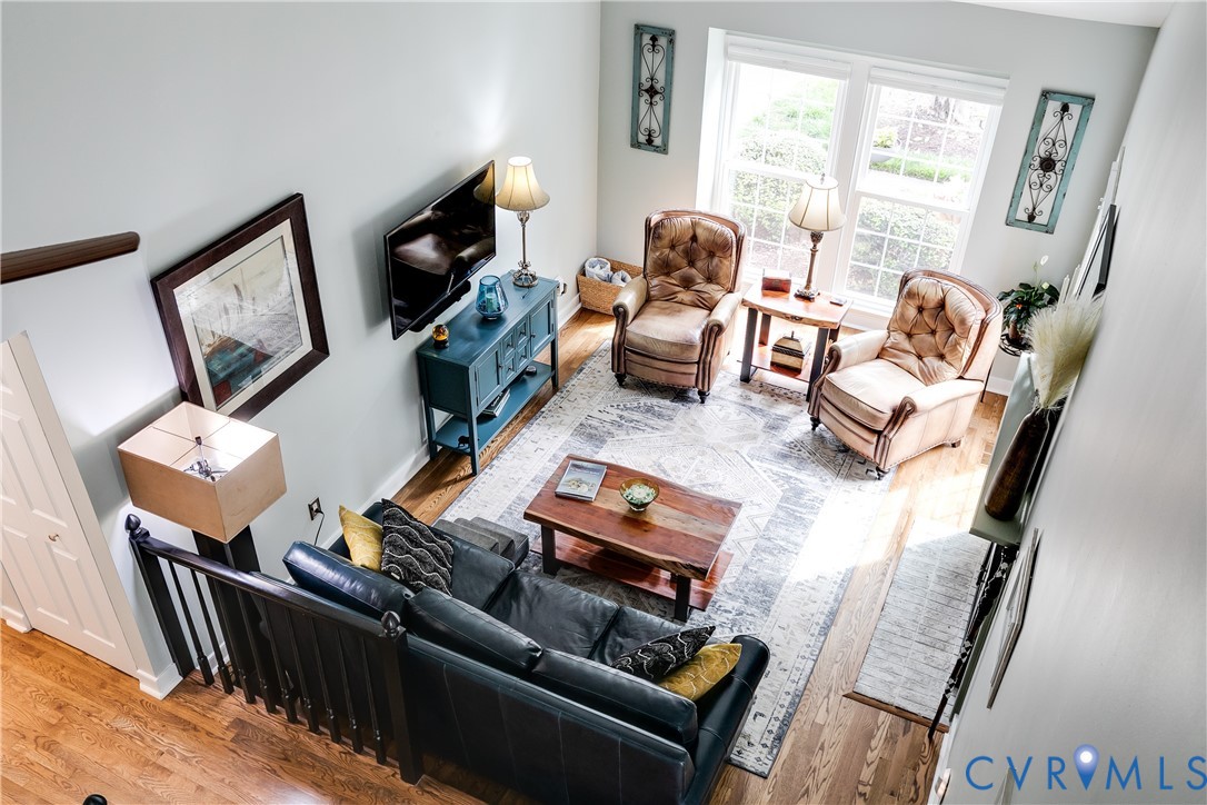 1800 Fairwind Cir