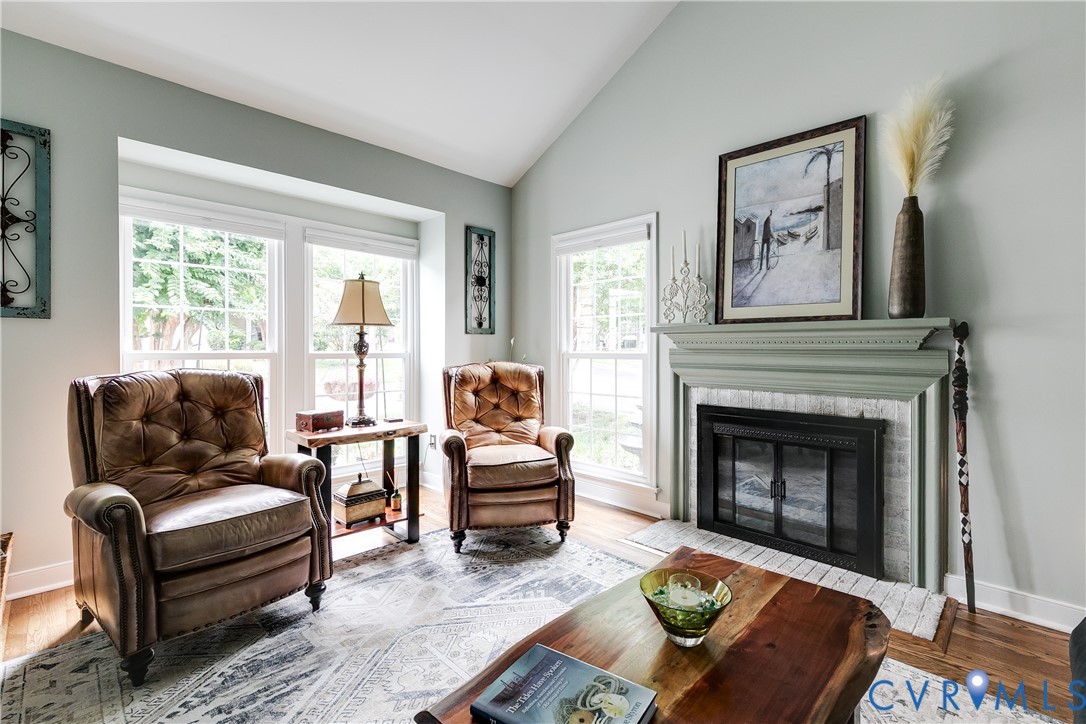 1800 Fairwind Cir