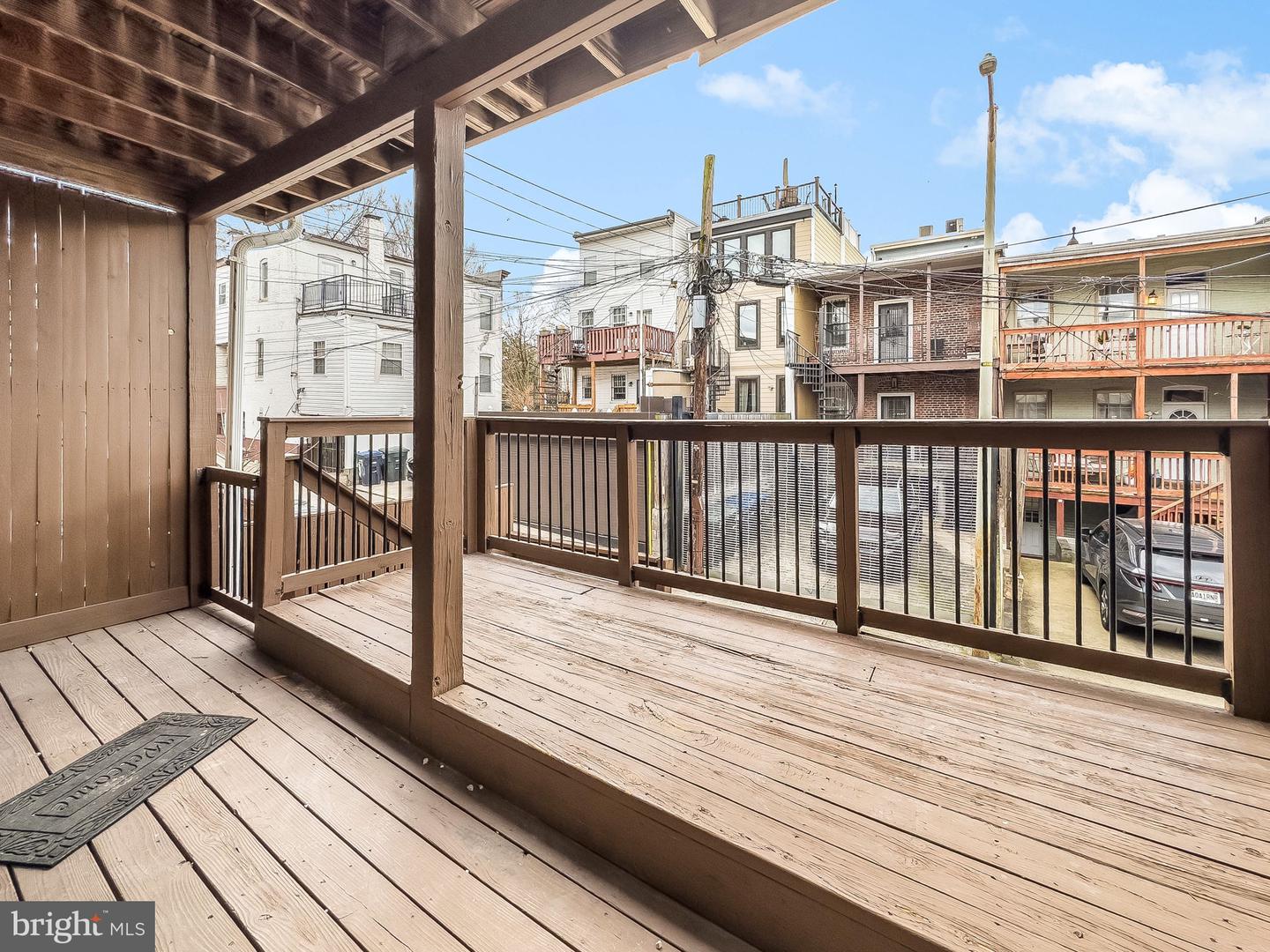 27 Todd Pl NE