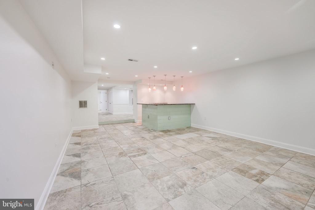27 Todd Pl NE