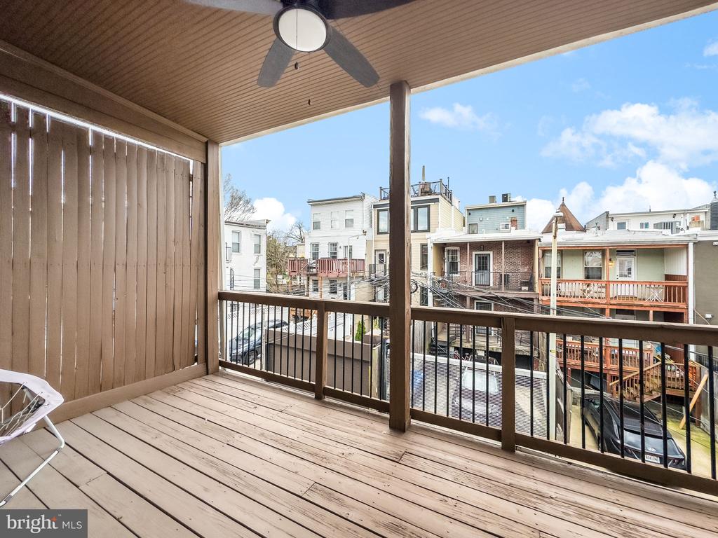 27 Todd Pl NE