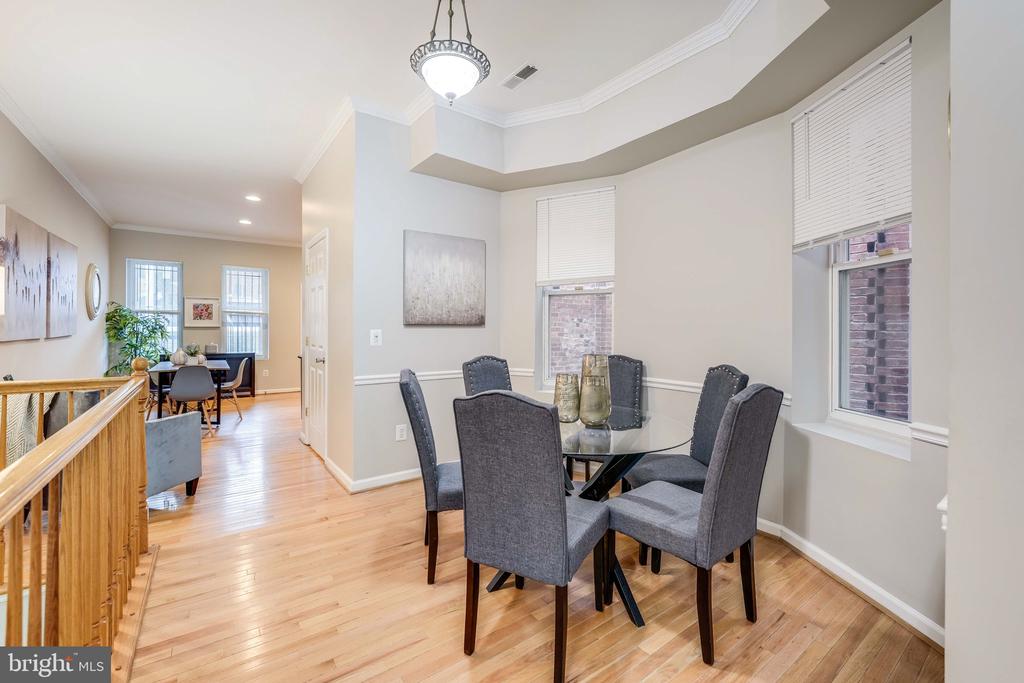 27 Todd Pl NE