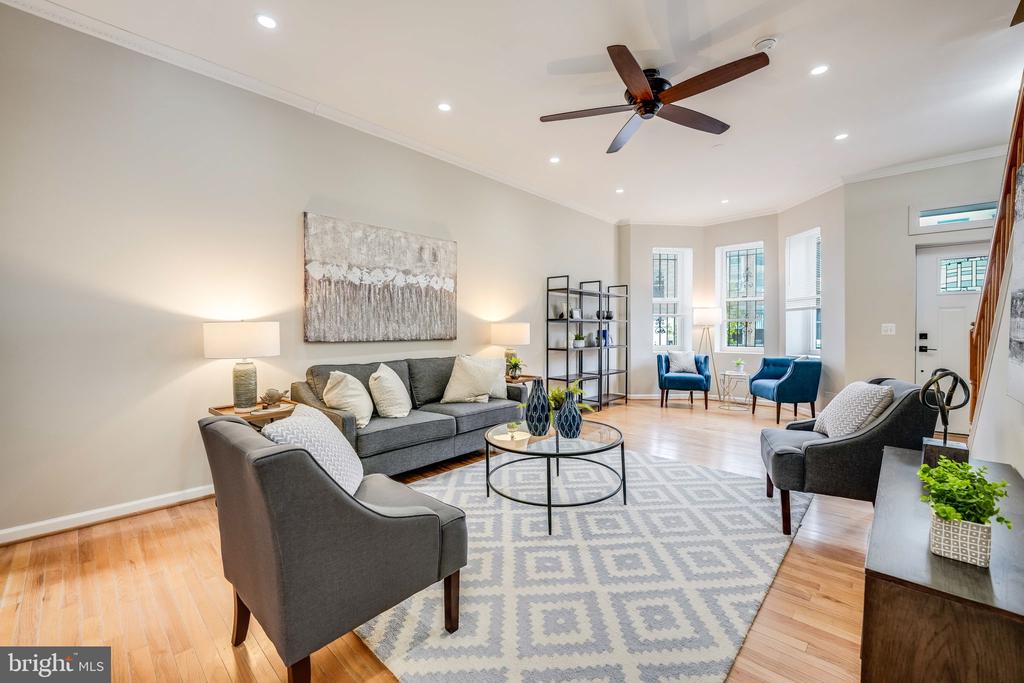 27 Todd Pl NE