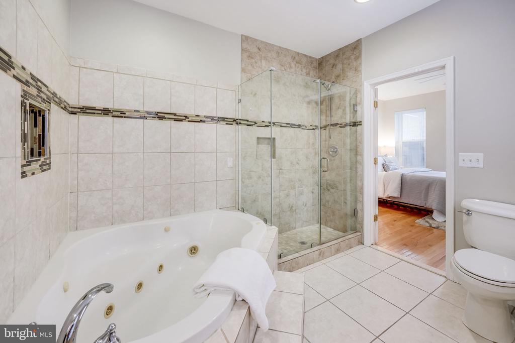 27 Todd Pl NE