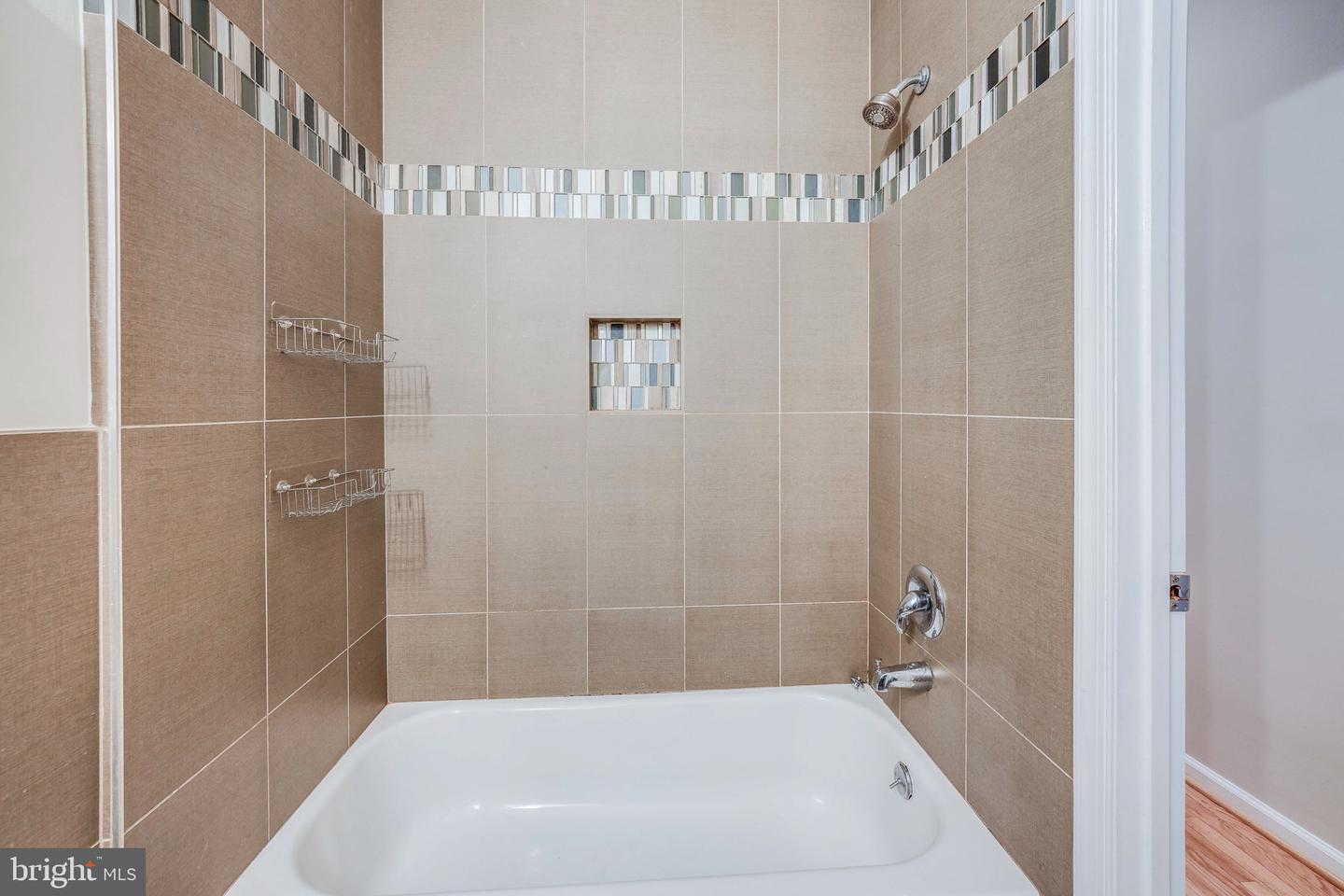 27 Todd Pl NE