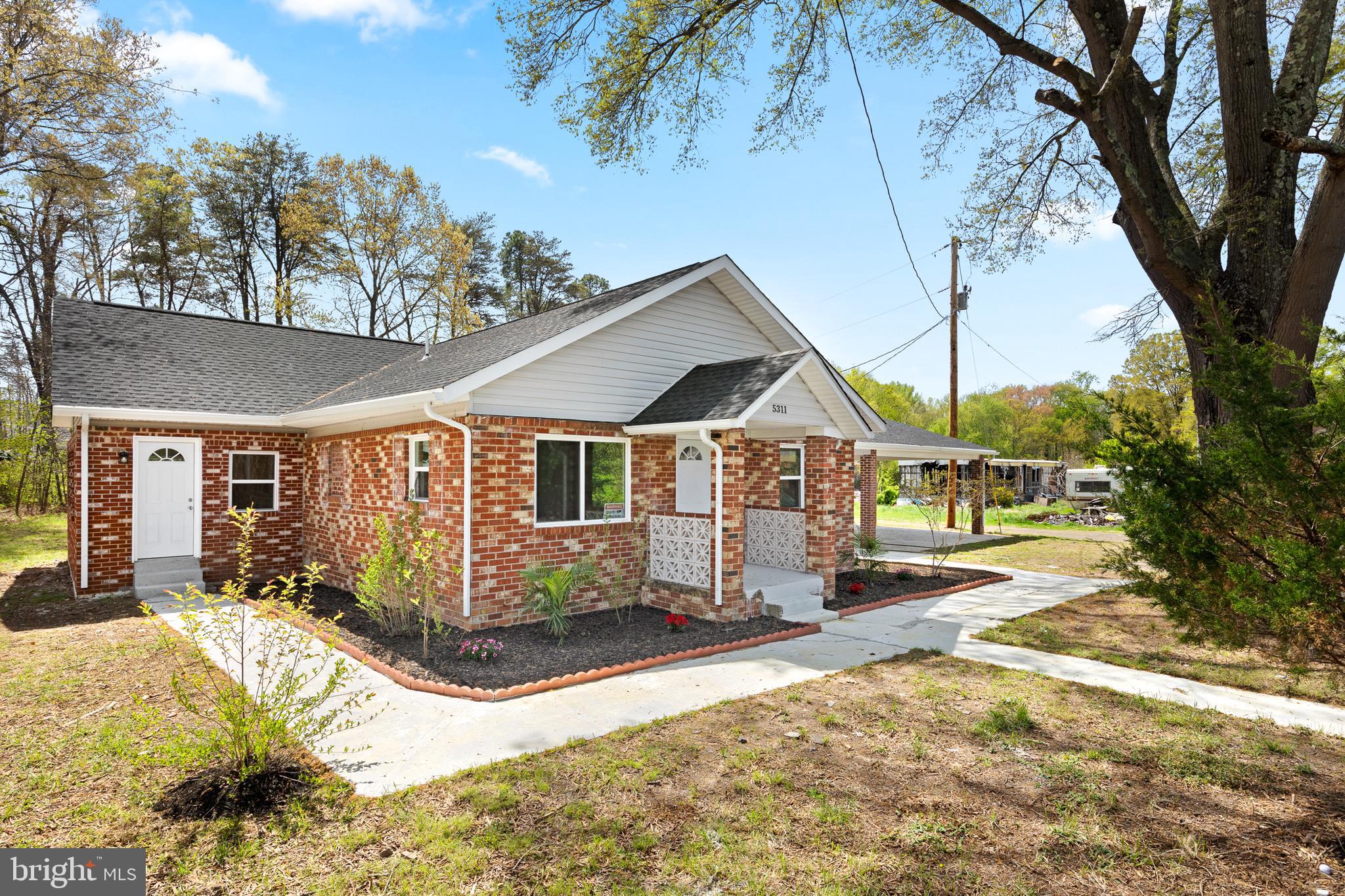 5311 BROWNS PLACE