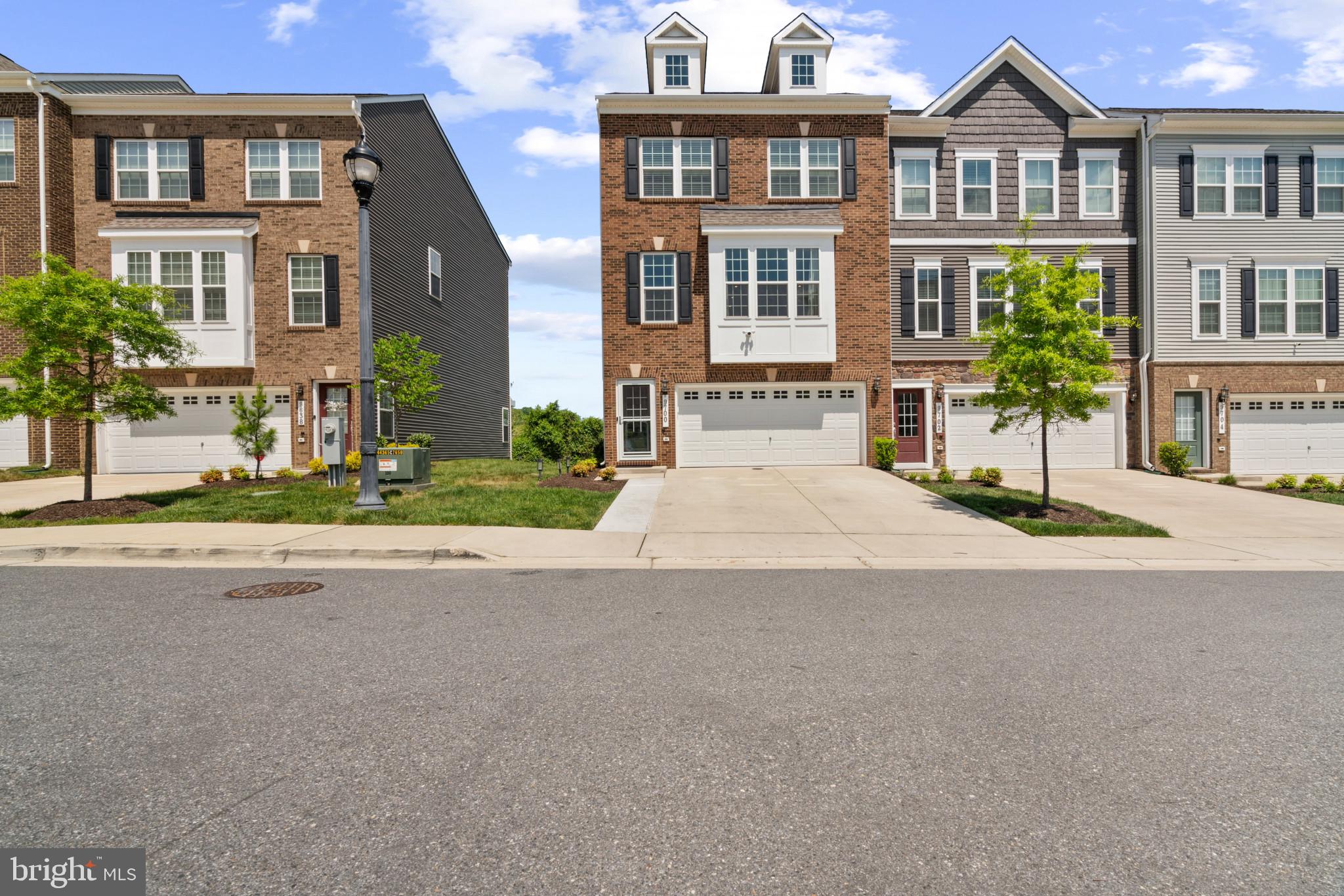 9700 Glassy Creek Way