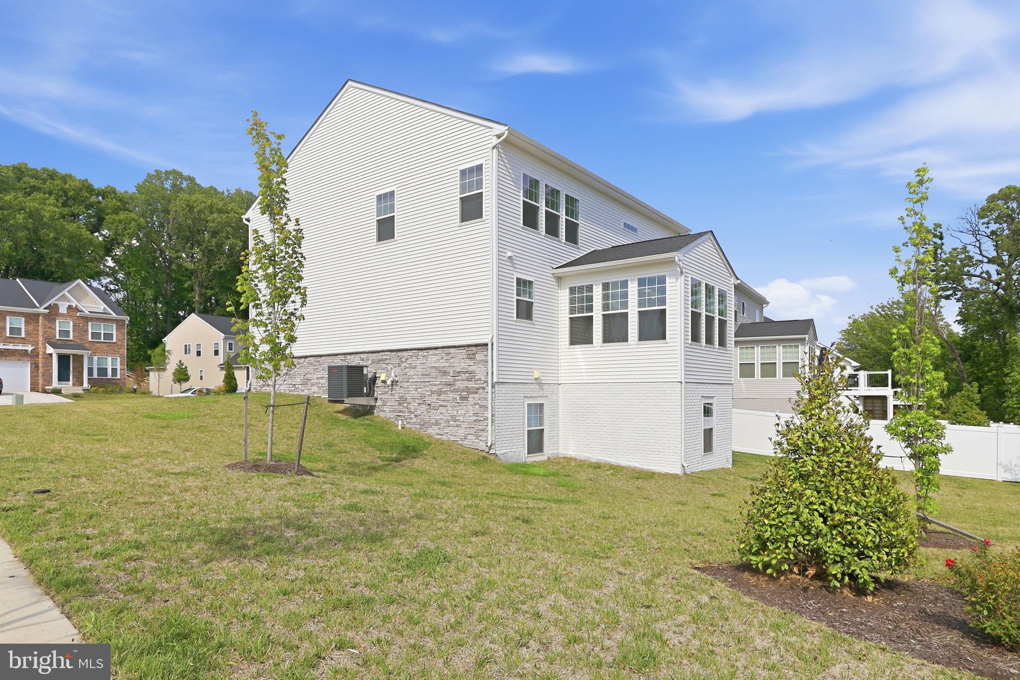 11907 PROSPECT VIEW AVENUE