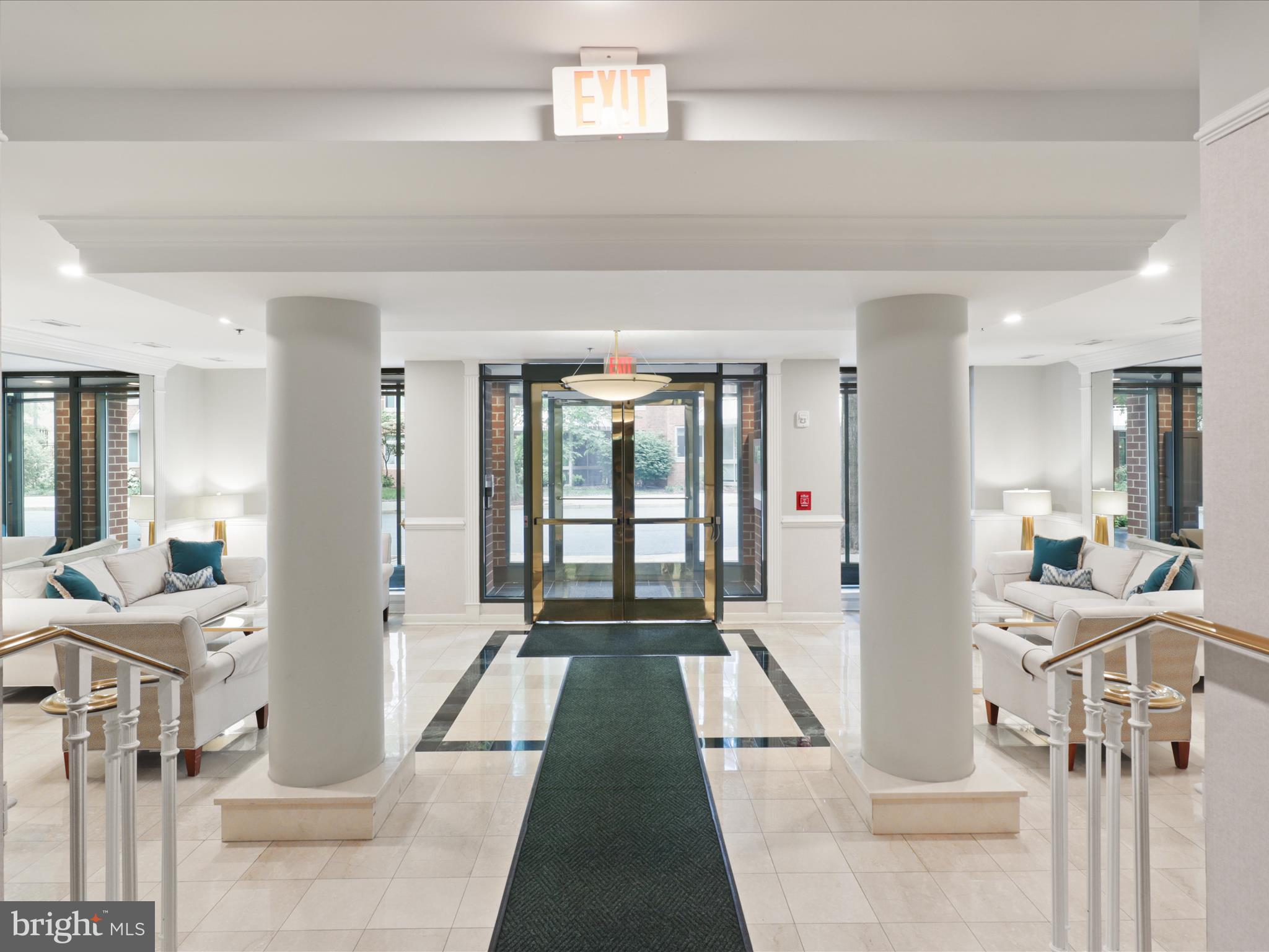 1045 N Utah St #2-404