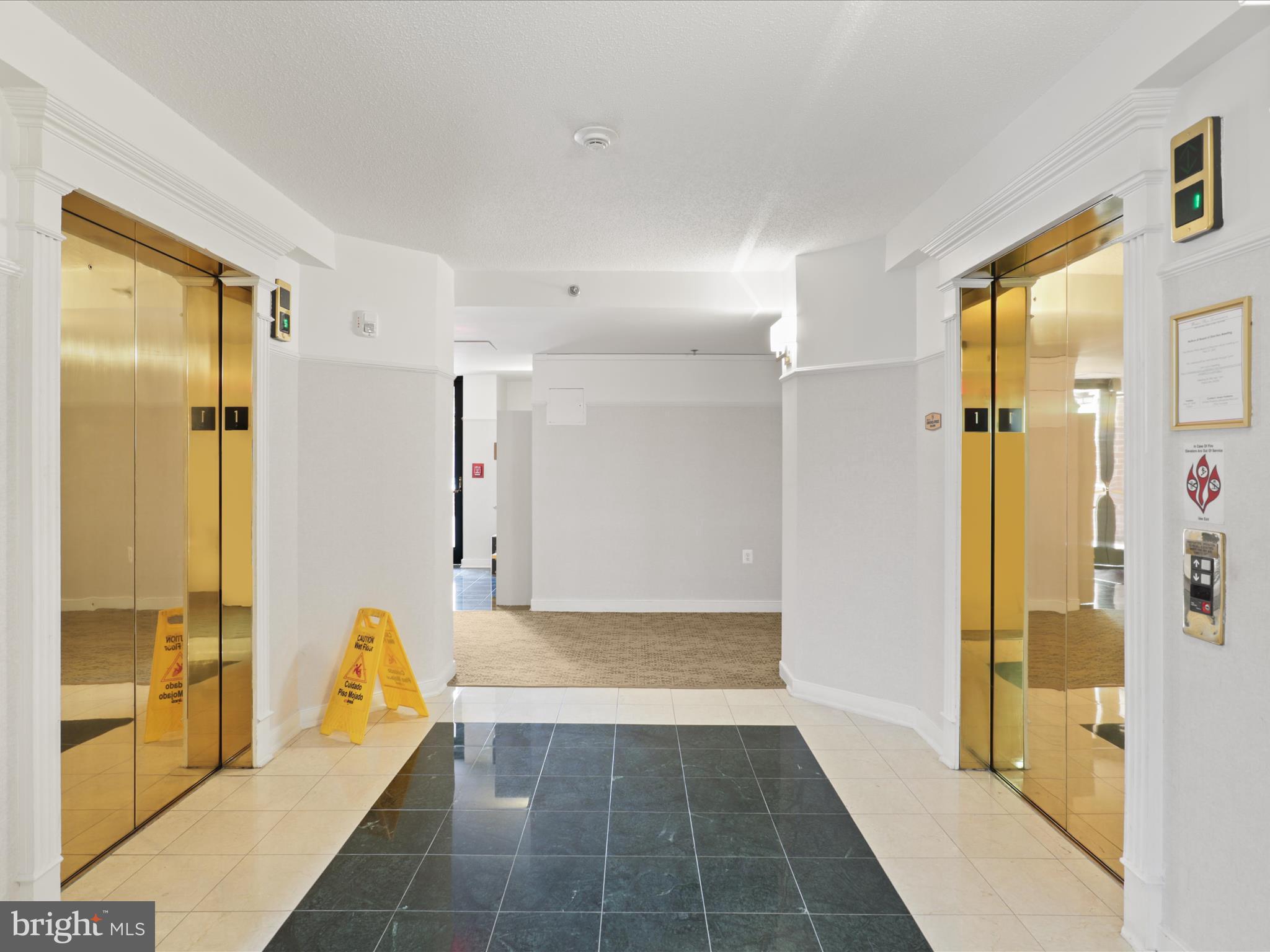 1045 N Utah St #2-404