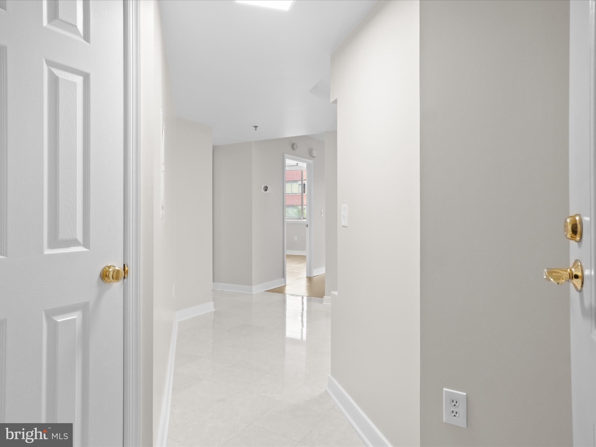 1045 N Utah St #2-404