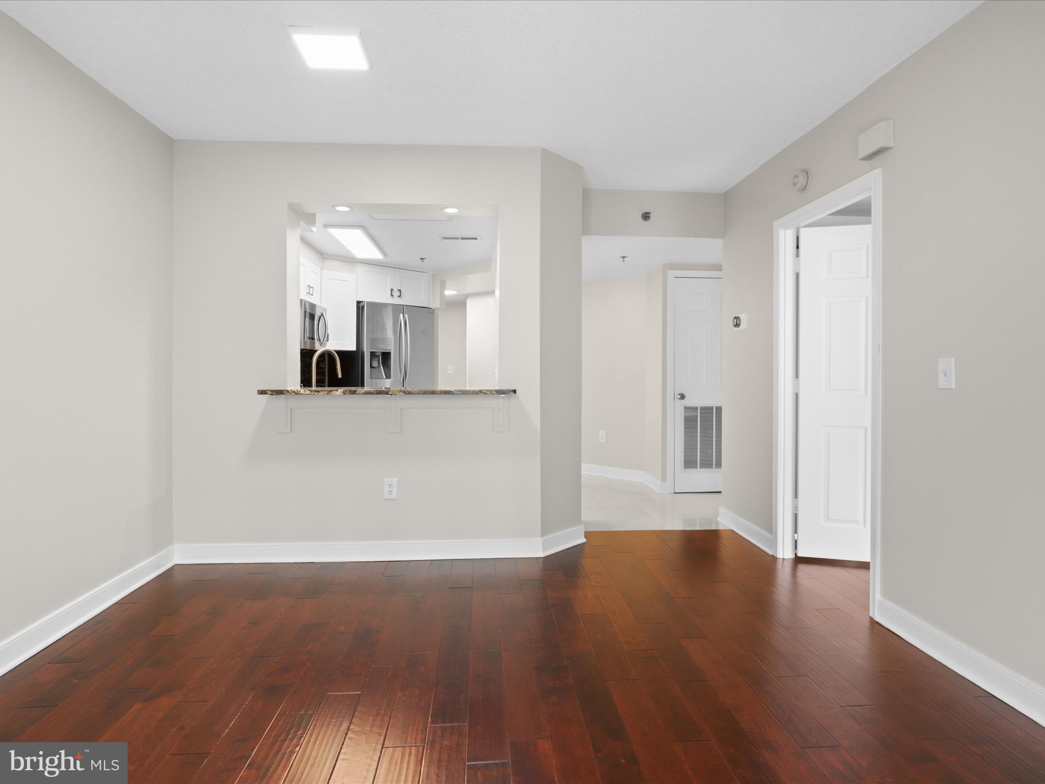 1045 N Utah St #2-404