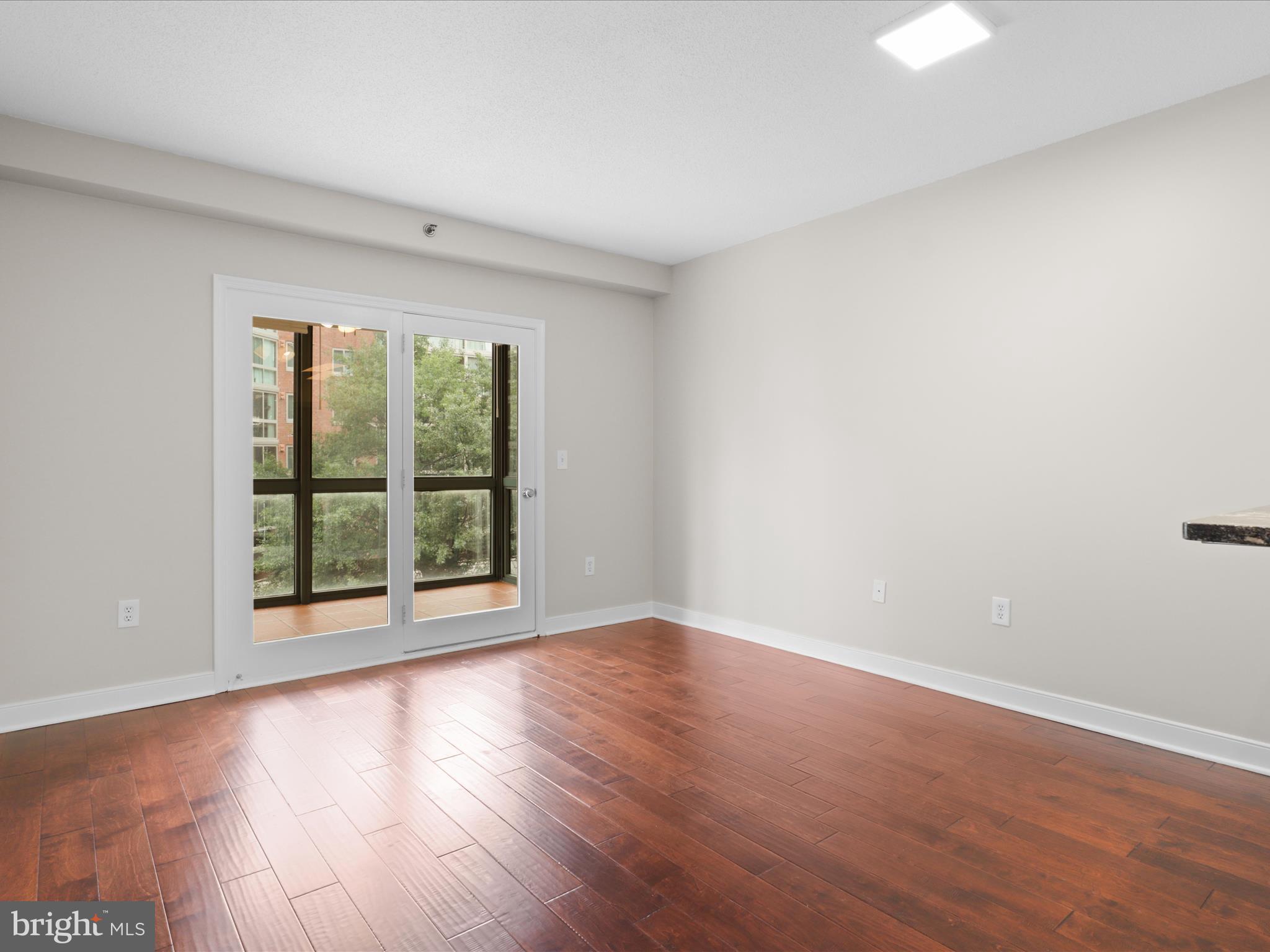 1045 N Utah St #2-404