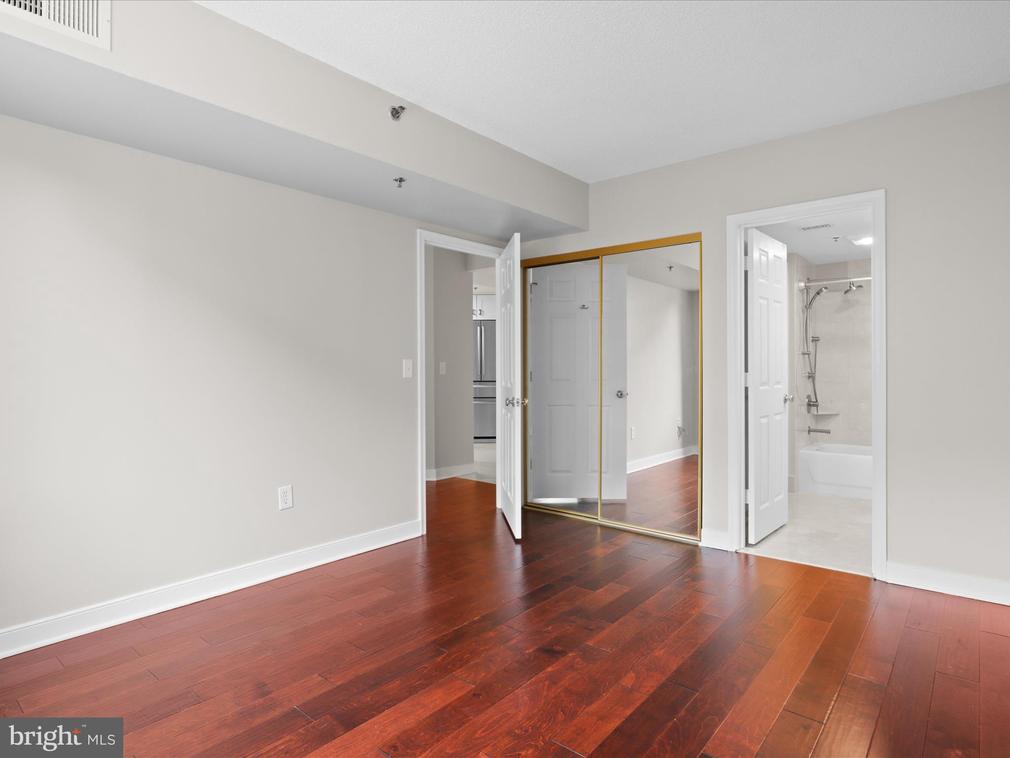 1045 N Utah St #2-404