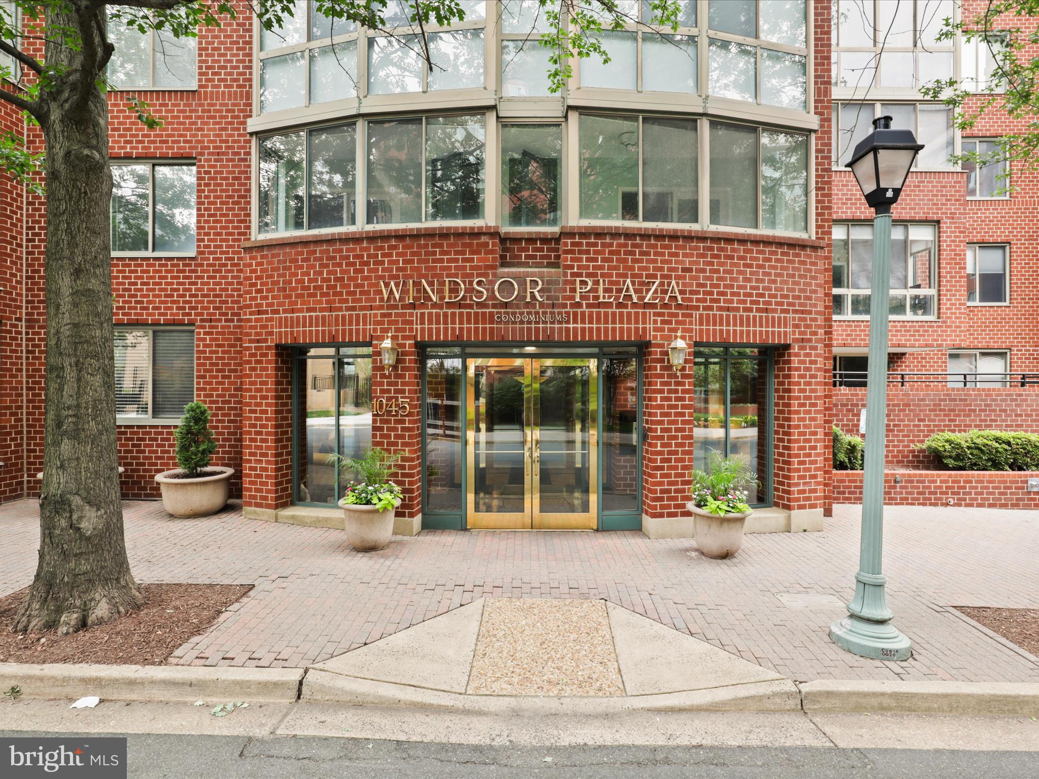 1045 N Utah St #2-404