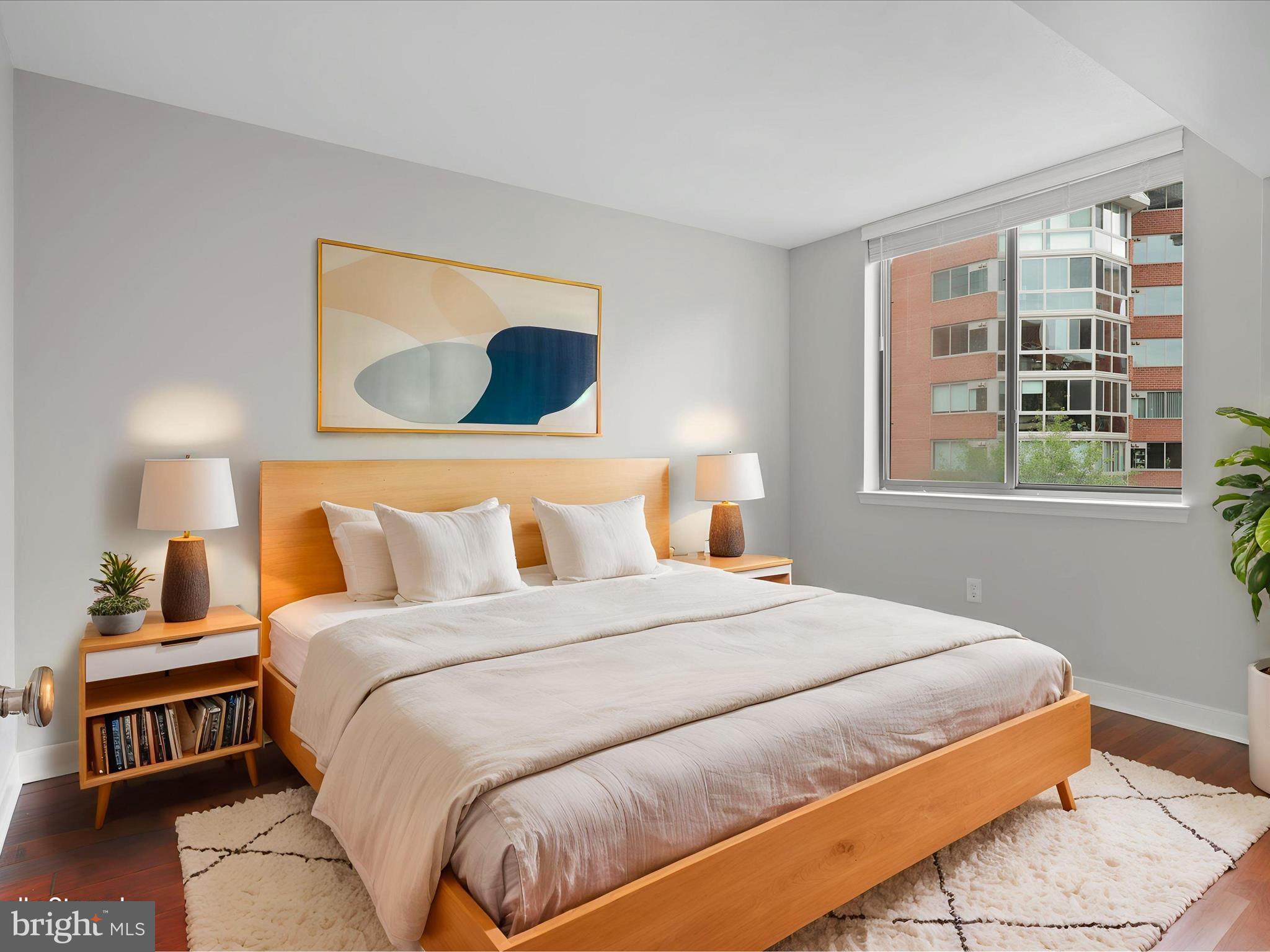 1045 N Utah St #2-404