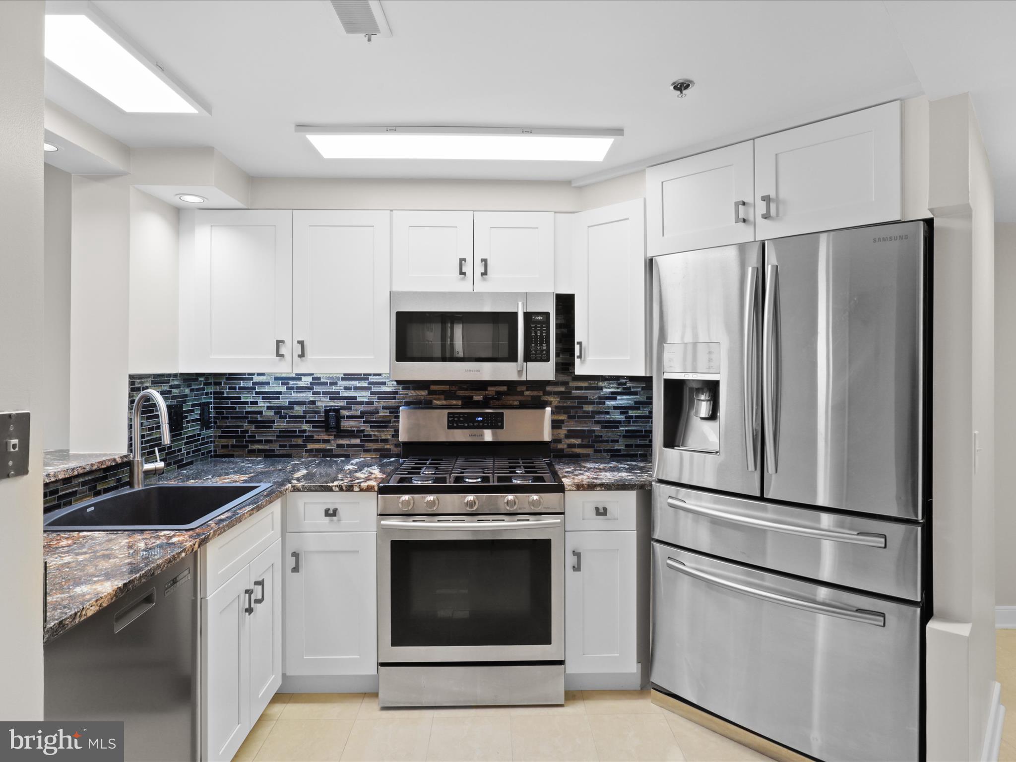 1045 N Utah St #2-404