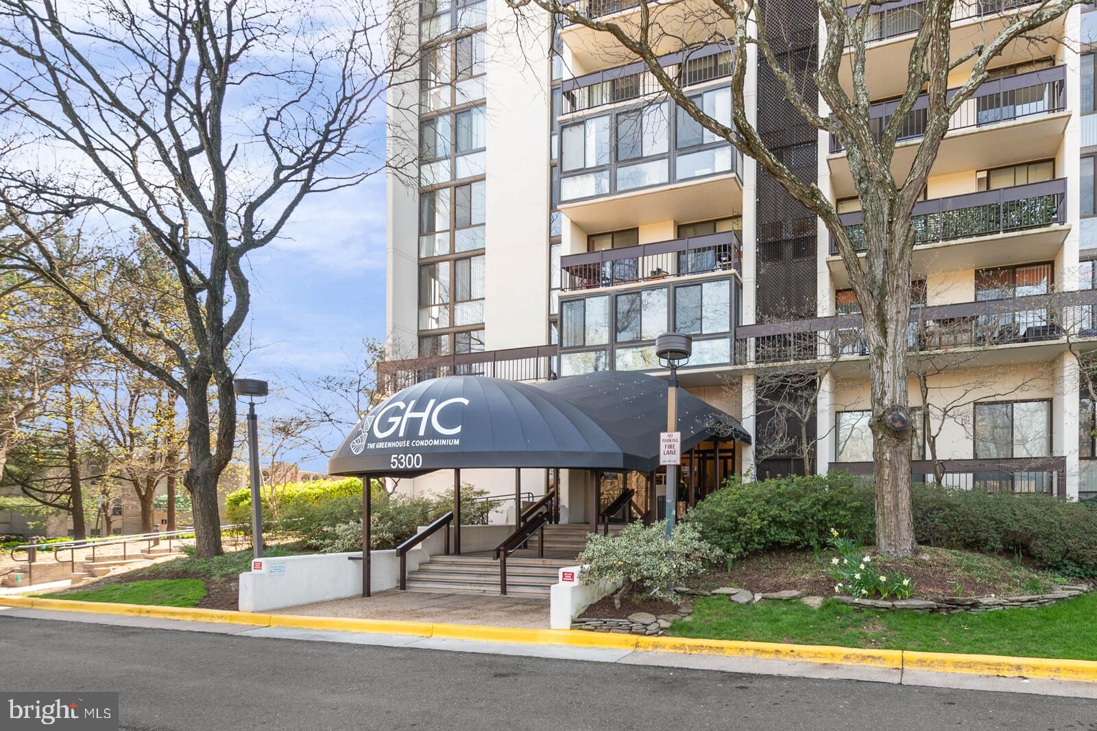 5300 Holmes Run Pkwy #306