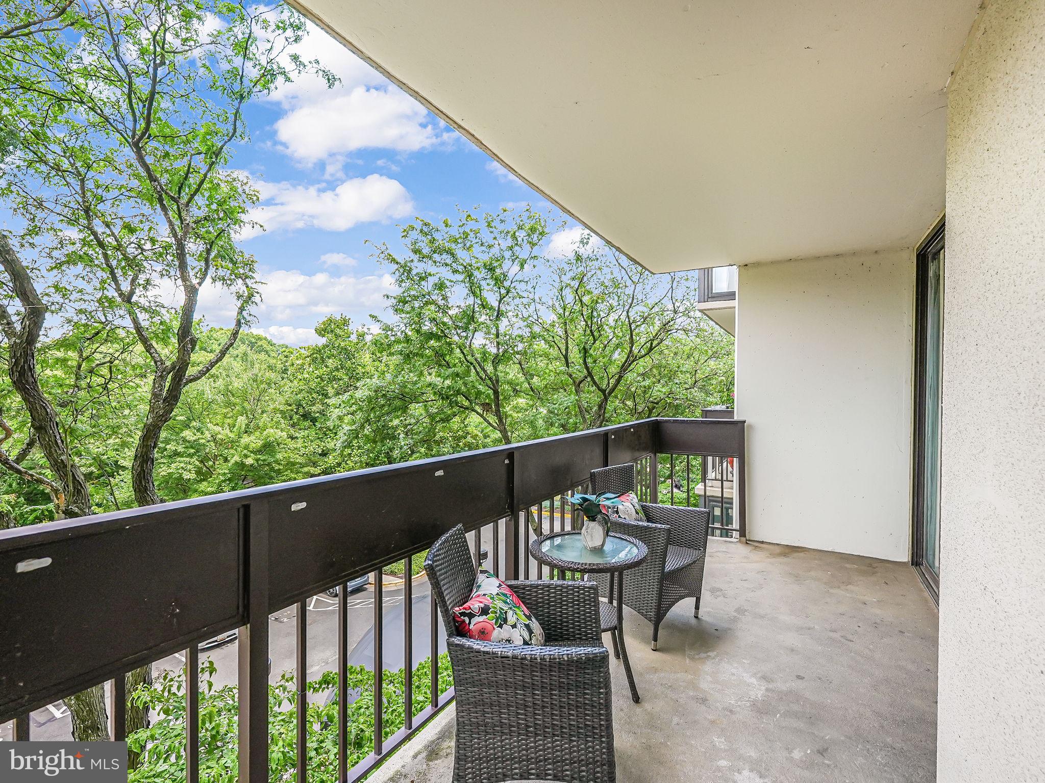 5300 Holmes Run Pkwy #306