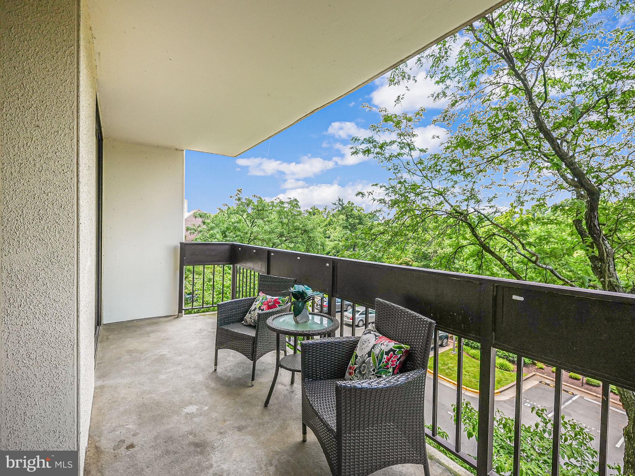 5300 Holmes Run Pkwy #306